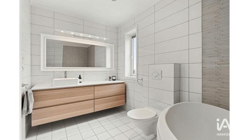 Appartement - 79 m² - 4 pièces