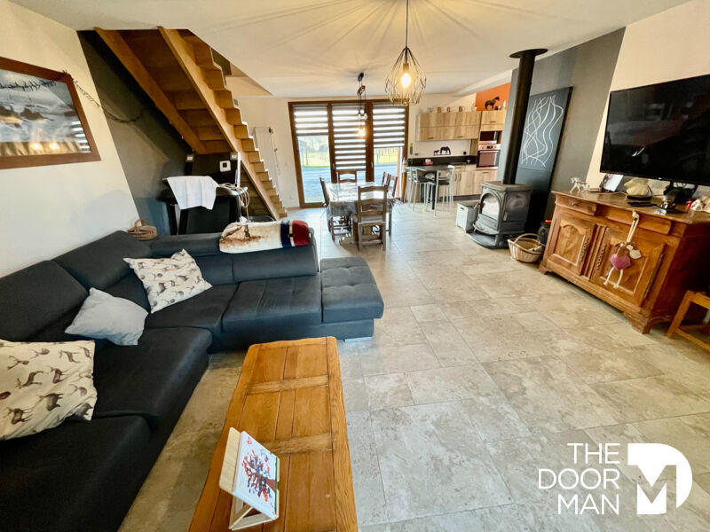 Services - 110 m² - 4 pièces