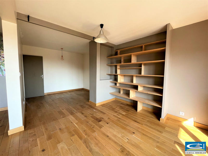 Appartement - 100 m² - 4 pièces