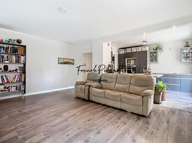 Appartement - 72 m² - 3 pièces