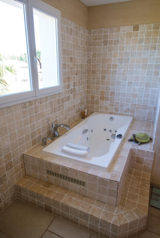 Maison - 265 m² - 9 pièces