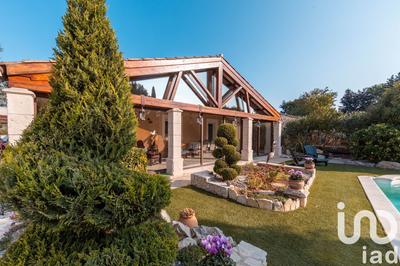 Maison - 215 m² - 8 pièces