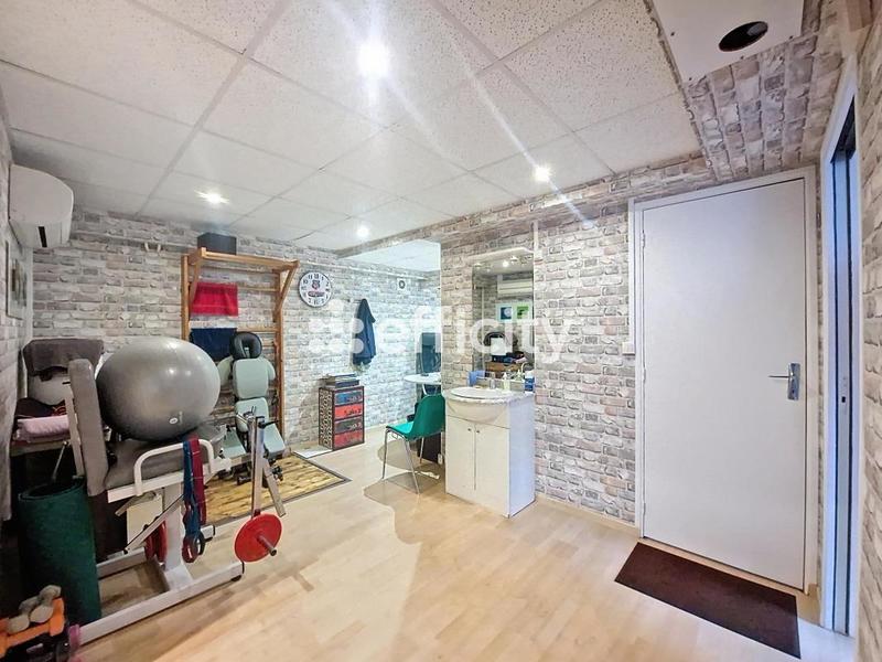 Bureau - 94 m² - 5 pièces