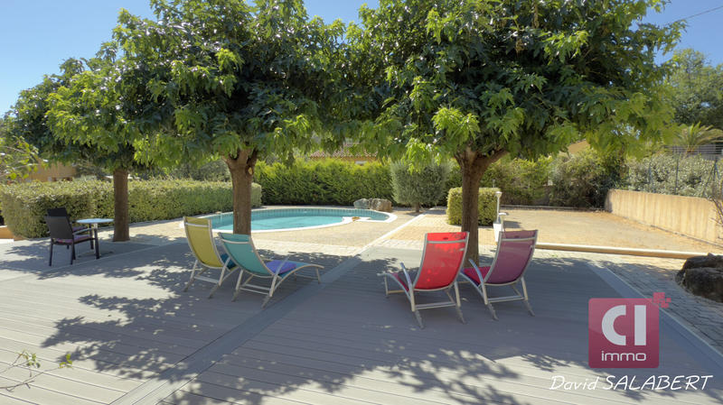 Maison - 204 m² - 7 pièces