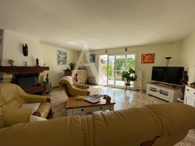 Maison - 200 m² - 6 pièces