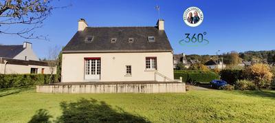 Maison - 90 m² - 5 pièces