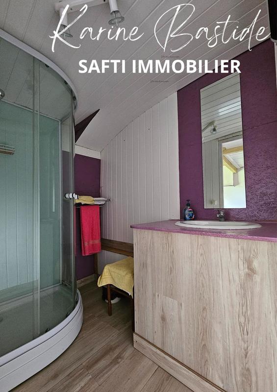 Maison - 245 m² - 10 pièces