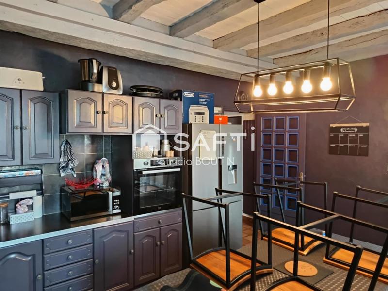 Maison - 255 m² - 10 pièces