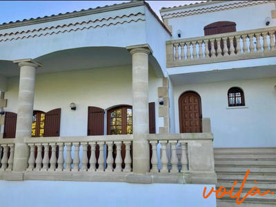 Maison - 200 m² - 4 pièces