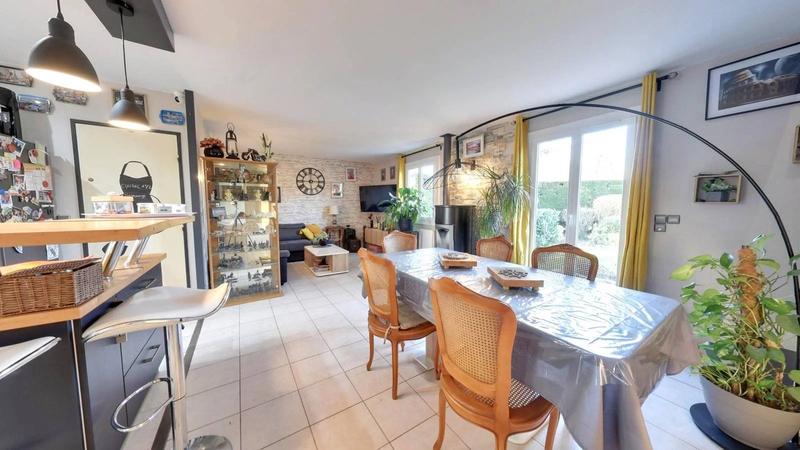 Maison - 94 m² - 5 pièces