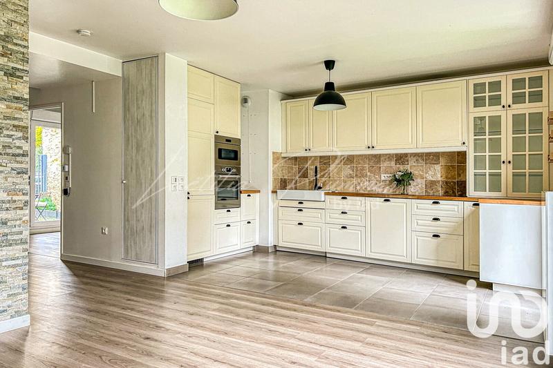 Maison - 92 m² - 4 pièces