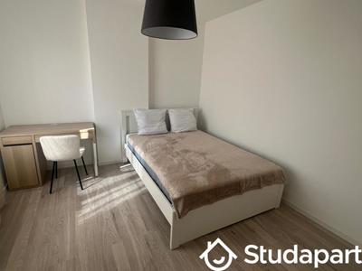 Chambre - 13 m² - 1 pièce