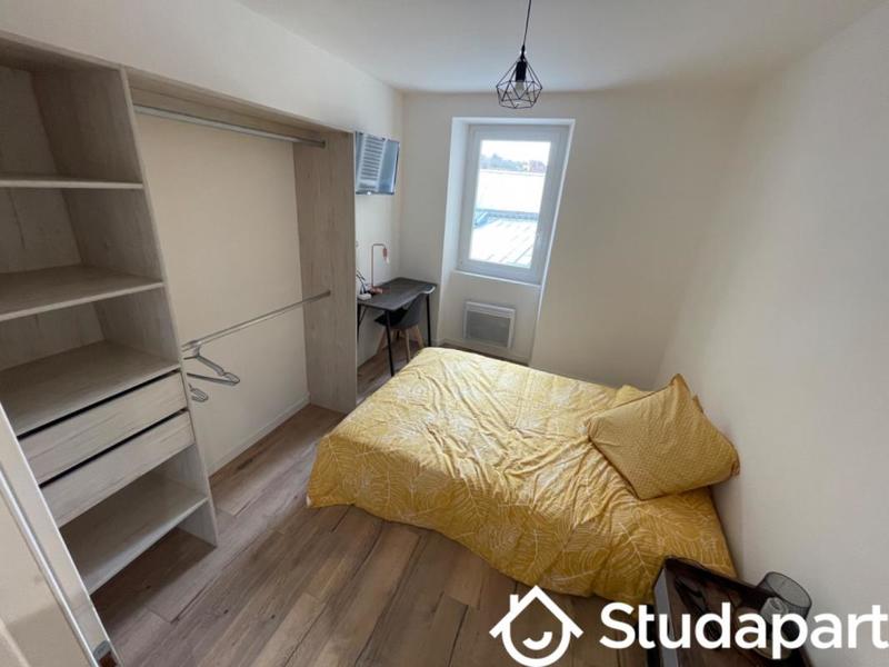 Chambre - 9 m² - 1 pièce