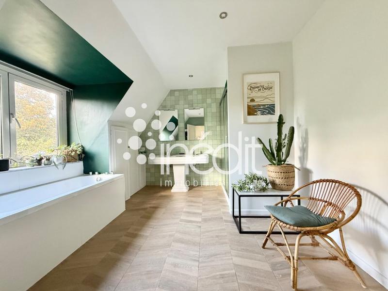 Maison - 170 m² - 7 pièces