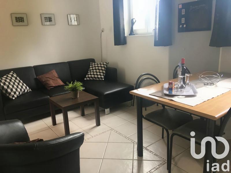 Maison - 208 m² - 9 pièces