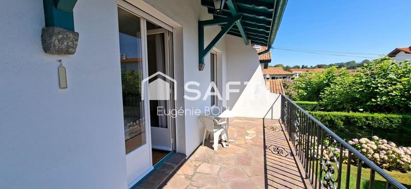 Maison - 185 m² - 8 pièces