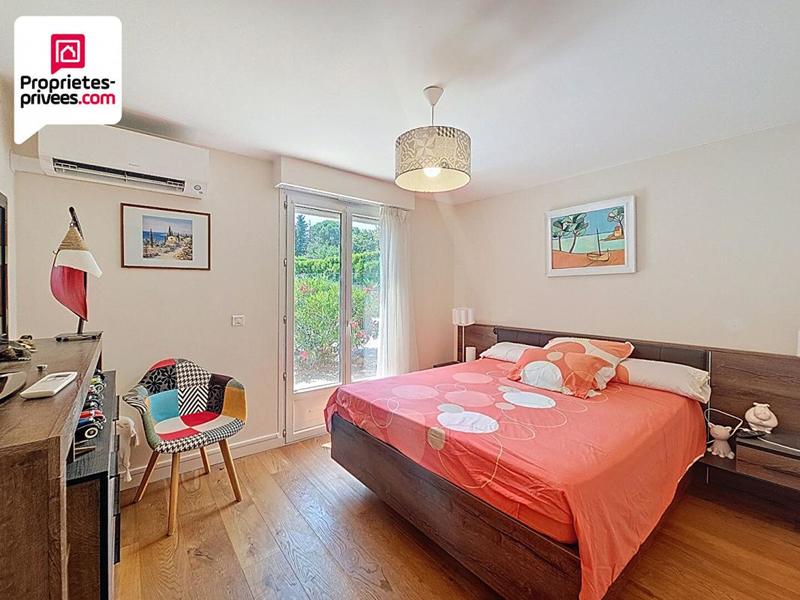 Demeure - 203 m² - 7 pièces