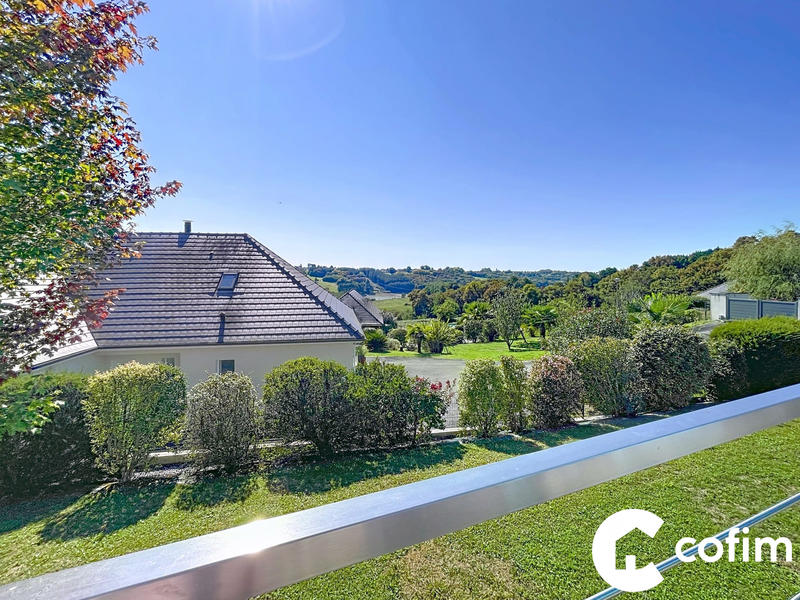 Maison - 180 m² - 7 pièces