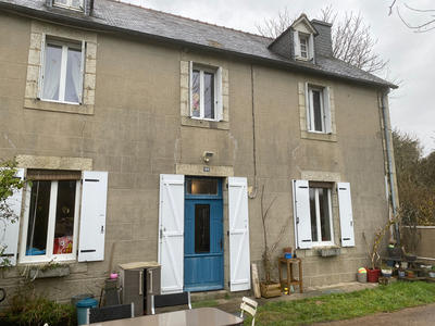 Maison - 96 m² - 5 pièces