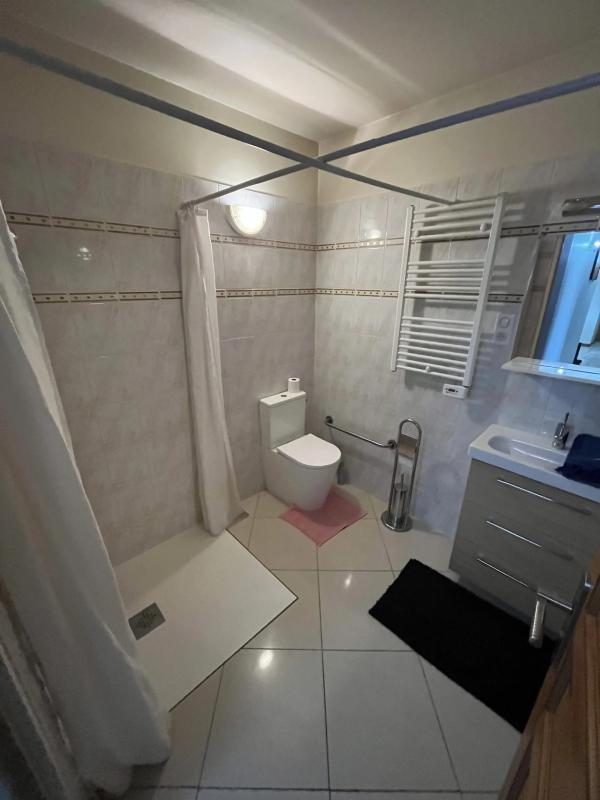 Maison - 200 m² - 8 pièces