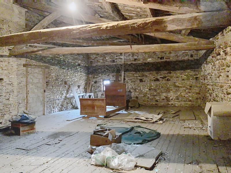 Maison - 300 m² - 12 pièces