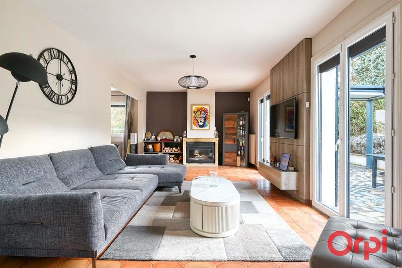 Maison - 185 m² - 8 pièces