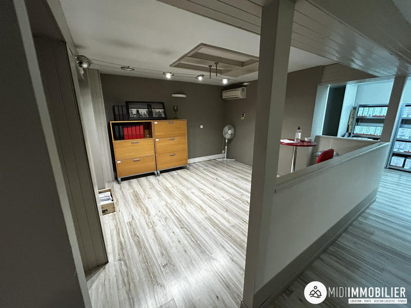 Local commercial - 450 m² - 4 pièces