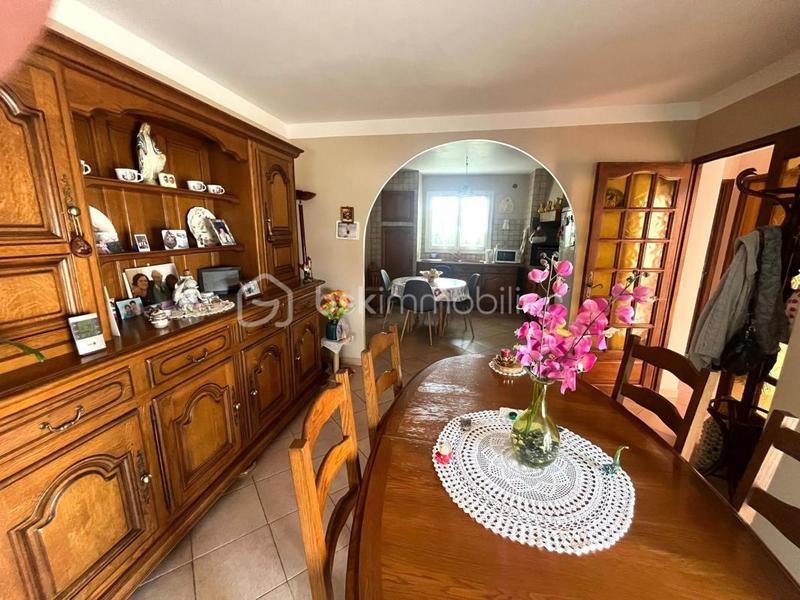 Maison - 200 m² - 8 pièces