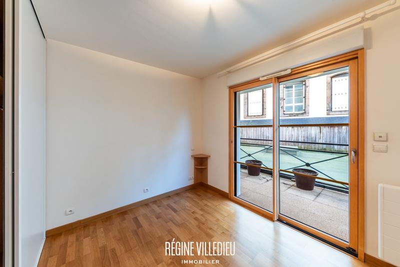 Appartement - 174 m² - 6 pièces