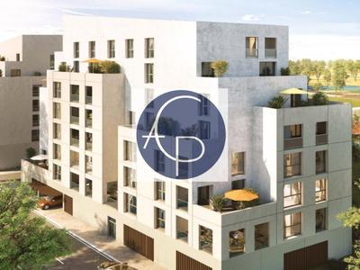 Appartement - 99 m² - 4 pièces