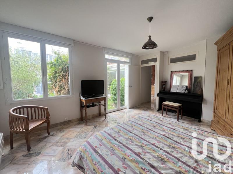 Maison - 238 m² - 7 pièces