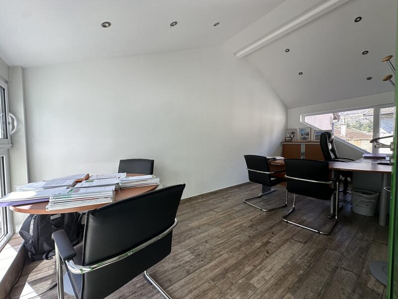 Local commercial - 180 m²