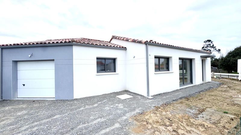 Maison - 98 m² - 4 pièces