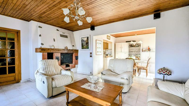 Maison - 143 m² - 8 pièces