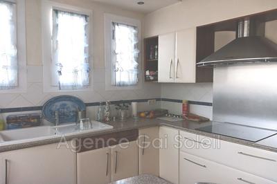 Maison - 177 m² - 6 pièces