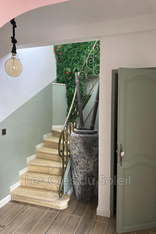 Maison - 151 m² - 8 pièces