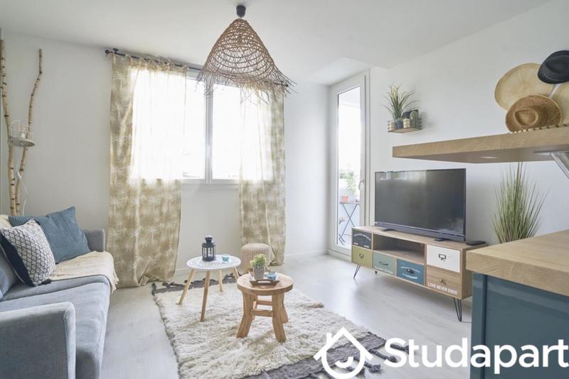 Chambre - 14 m² - 1 pièce