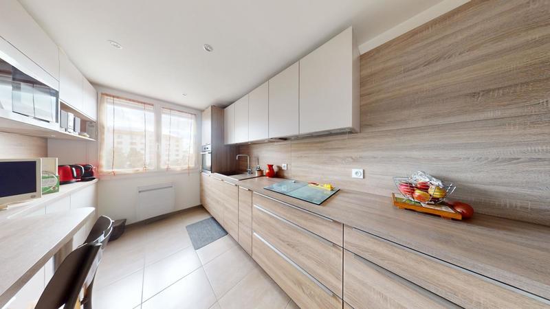 Appartement - 82 m² - 4 pièces