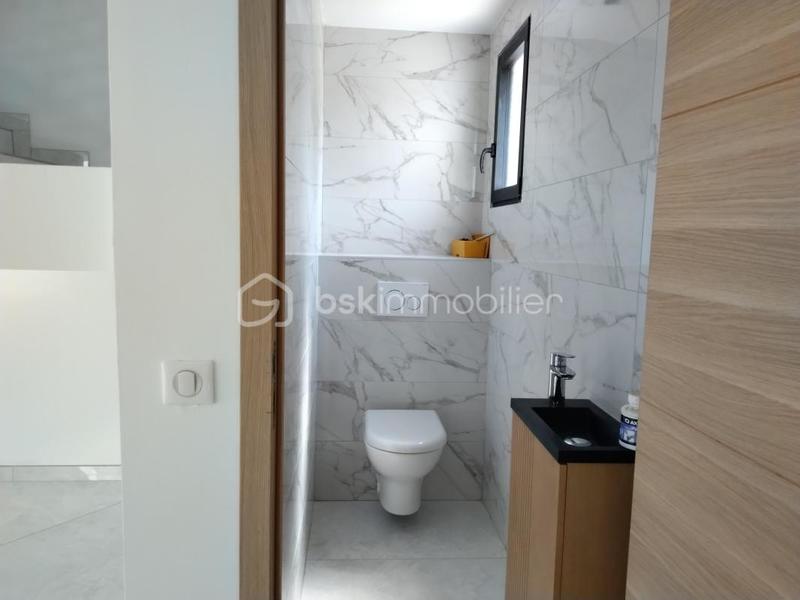 Villa - 169 m² - 6 pièces