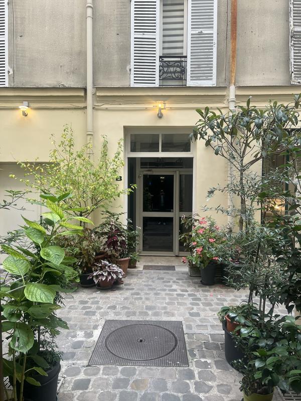 Fonds de commerce - Local commercial - 117 m²