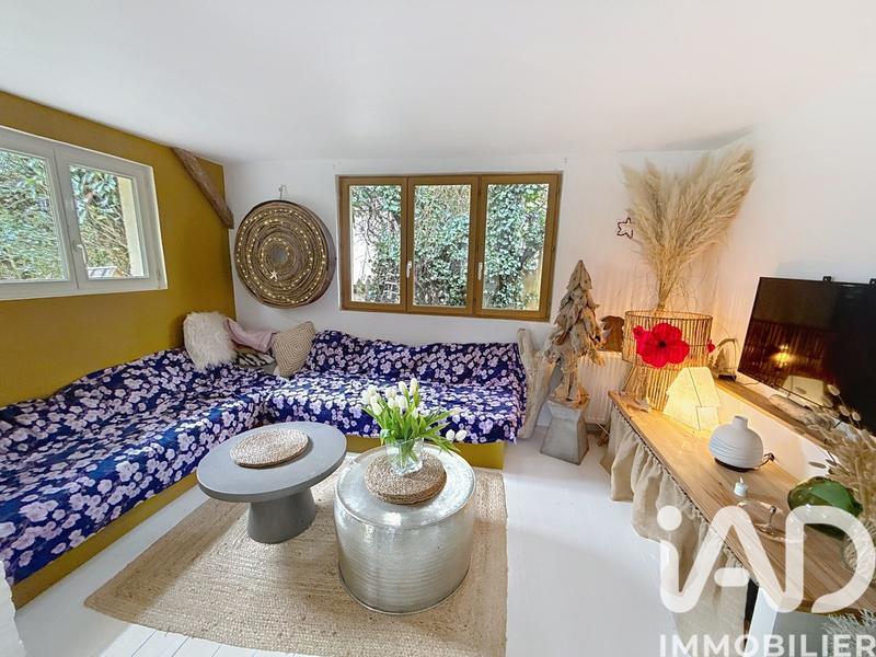 Maison - 225 m² - 7 pièces