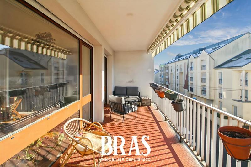 Appartement - 104 m² - 5 pièces