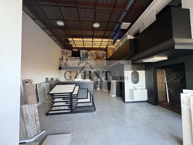 Local commercial - 280 m²