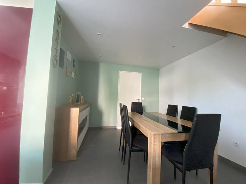 Maison - 80 m² - 5 pièces