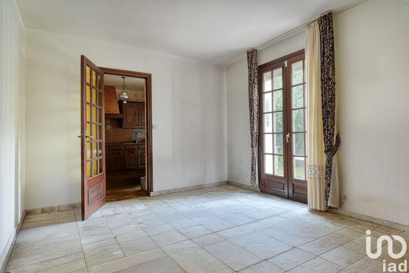 Maison - 213 m² - 9 pièces