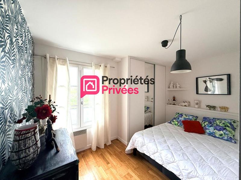 Maison - 274 m² - 12 pièces