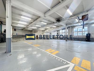 Véhicules - 2 239 m²