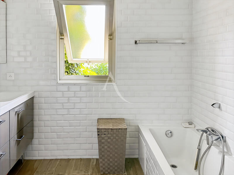 Appartement - 76 m² - 3 pièces