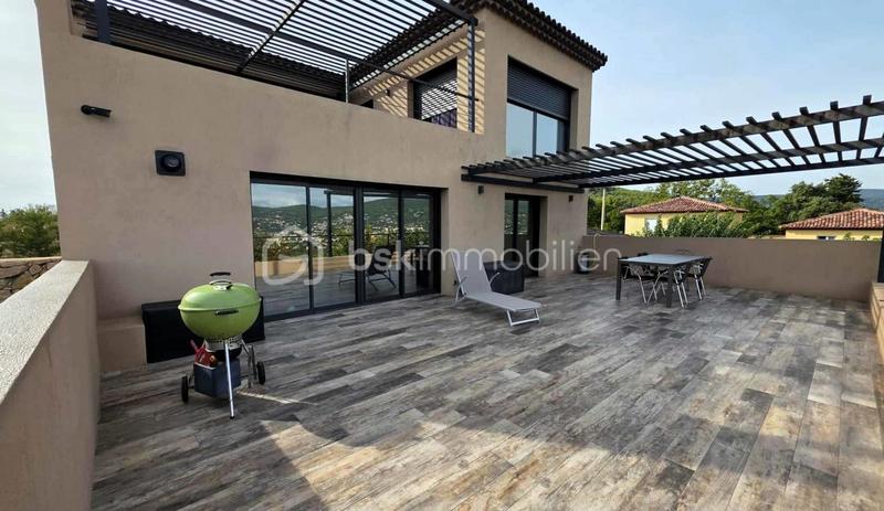 Maison d'architecte - 255 m² - 7 pièces