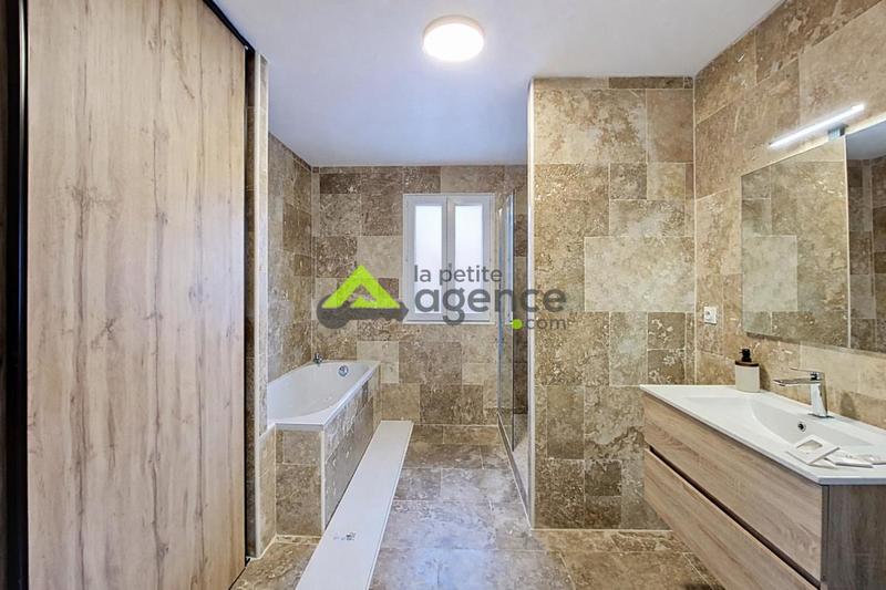 Pavillon - 104 m² - 4 pièces